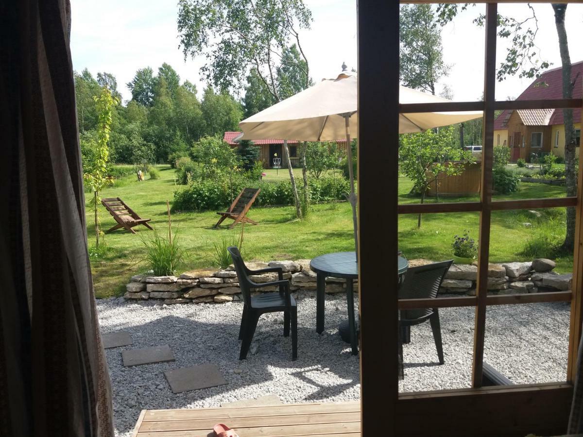 Hueueru Puhkemajad Guest House Huuru Ngoại thất bức ảnh